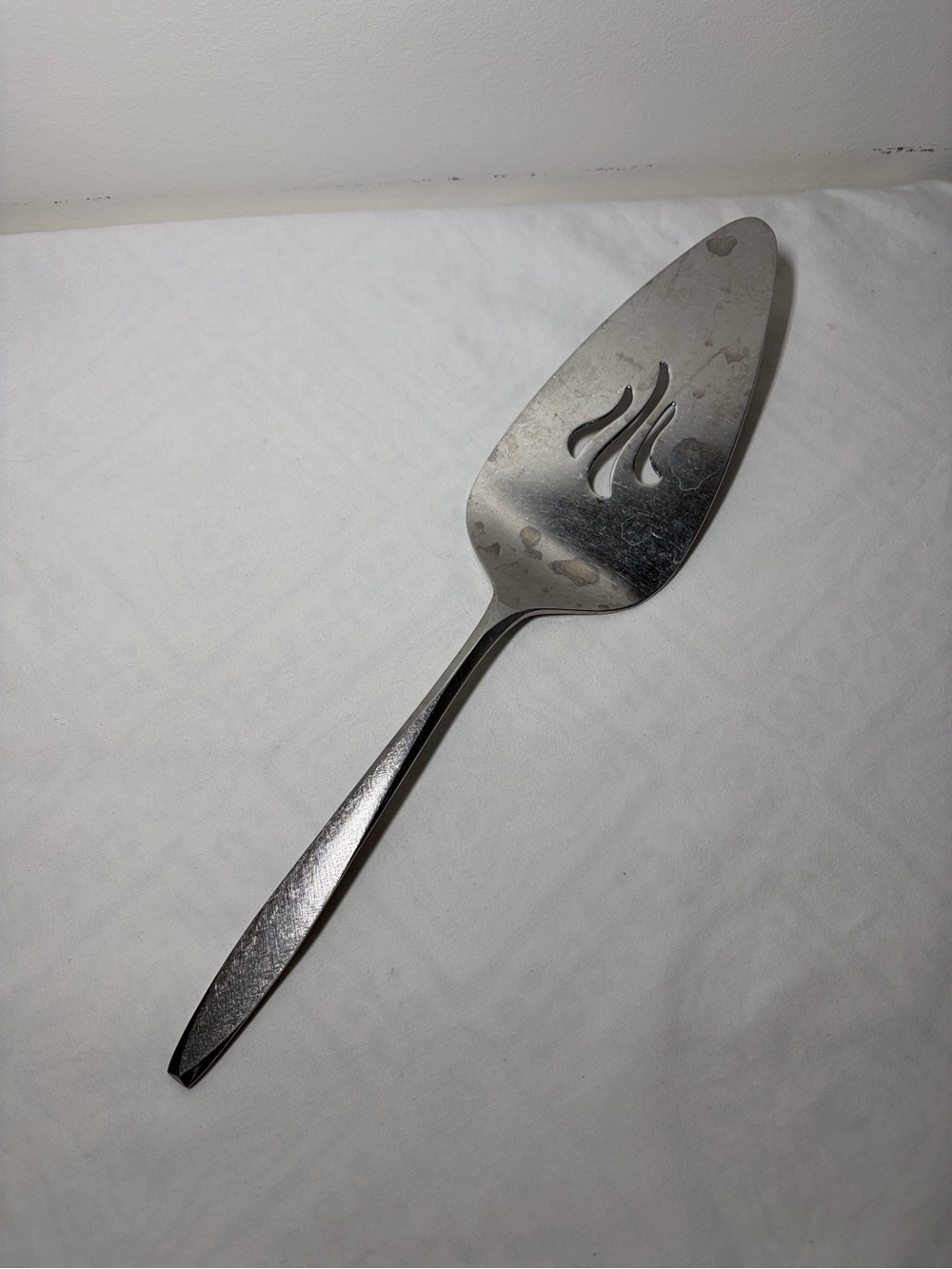 Ecko Eterna Corsair Pie Server Stainless Steel Silver Solid Handle